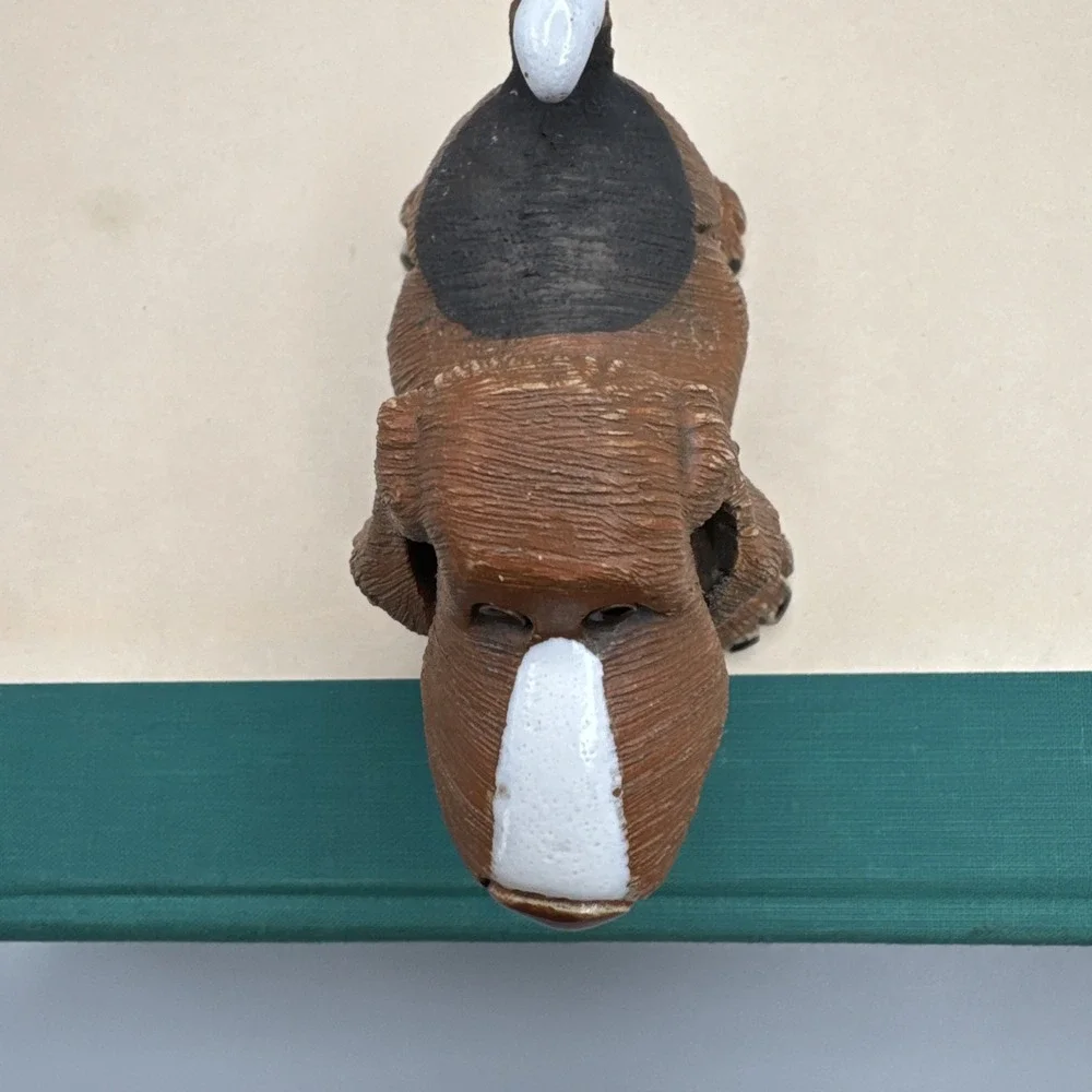 Vintage Artesania Rinconada Basset Hound Dog Pottery Sculpture Figurine Retired‎
